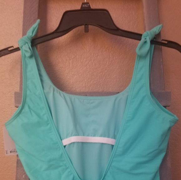 One piece swimwear - Picture 2 of 2